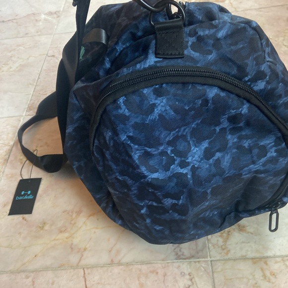 Barbella barrel duffel bag new tags - Picture 4 of 8